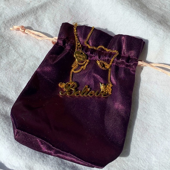 Disney Tinkerbell “Believe” 14k gold plated necklace with signature pouch - Picture 12 of 15